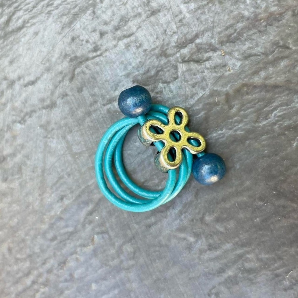 Handmade blue flower ring - Picture 5 of 5